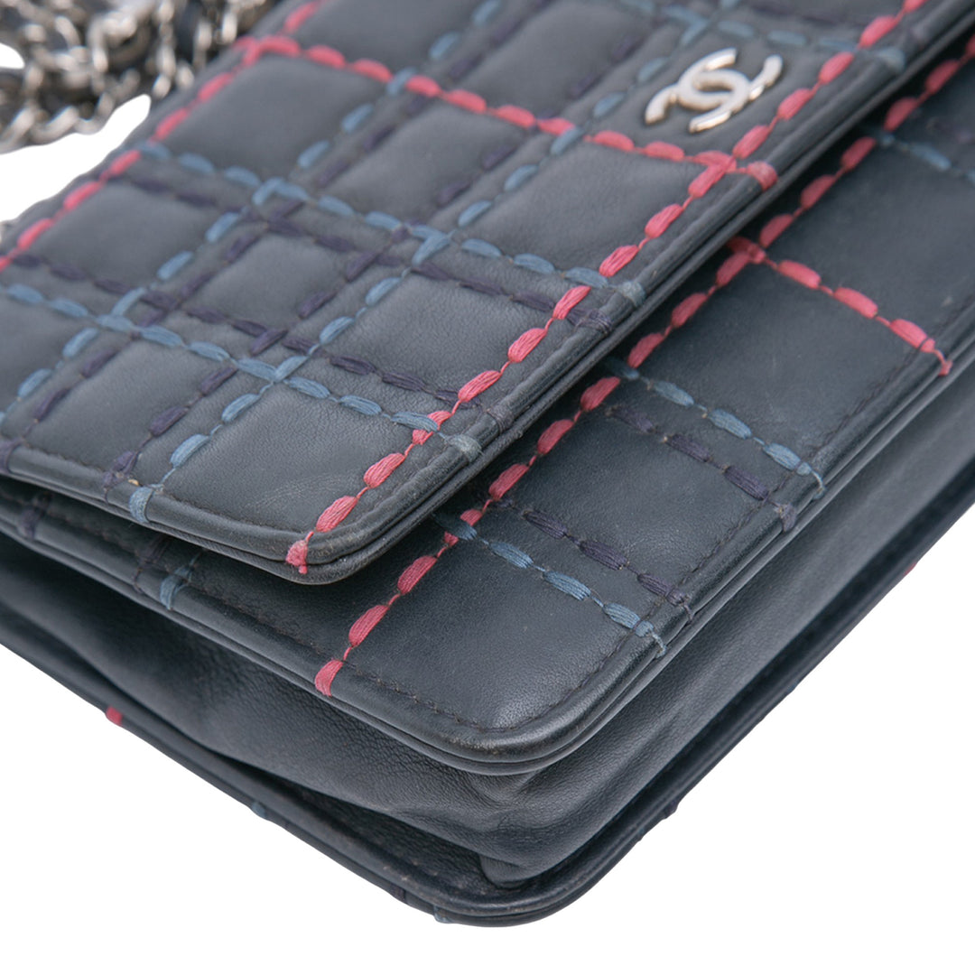 Chanel CC Square Stitched Cuir de veau Wallet on Chain Bleu