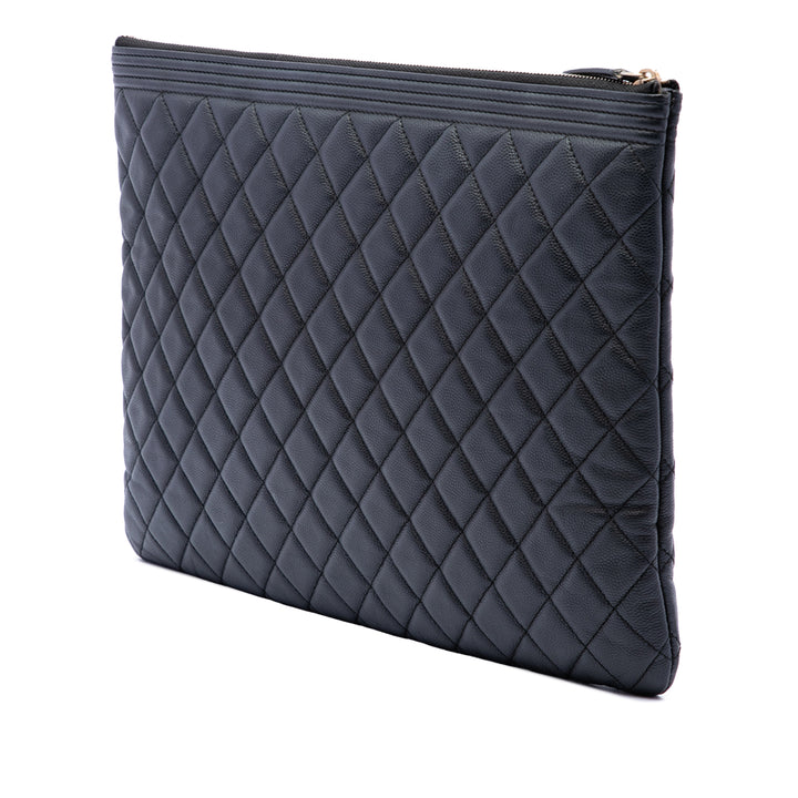 Chanel Pochette Matelassé Boy O Étui Grand Cuir caviar Noir – vue 2 – GABY PARIS