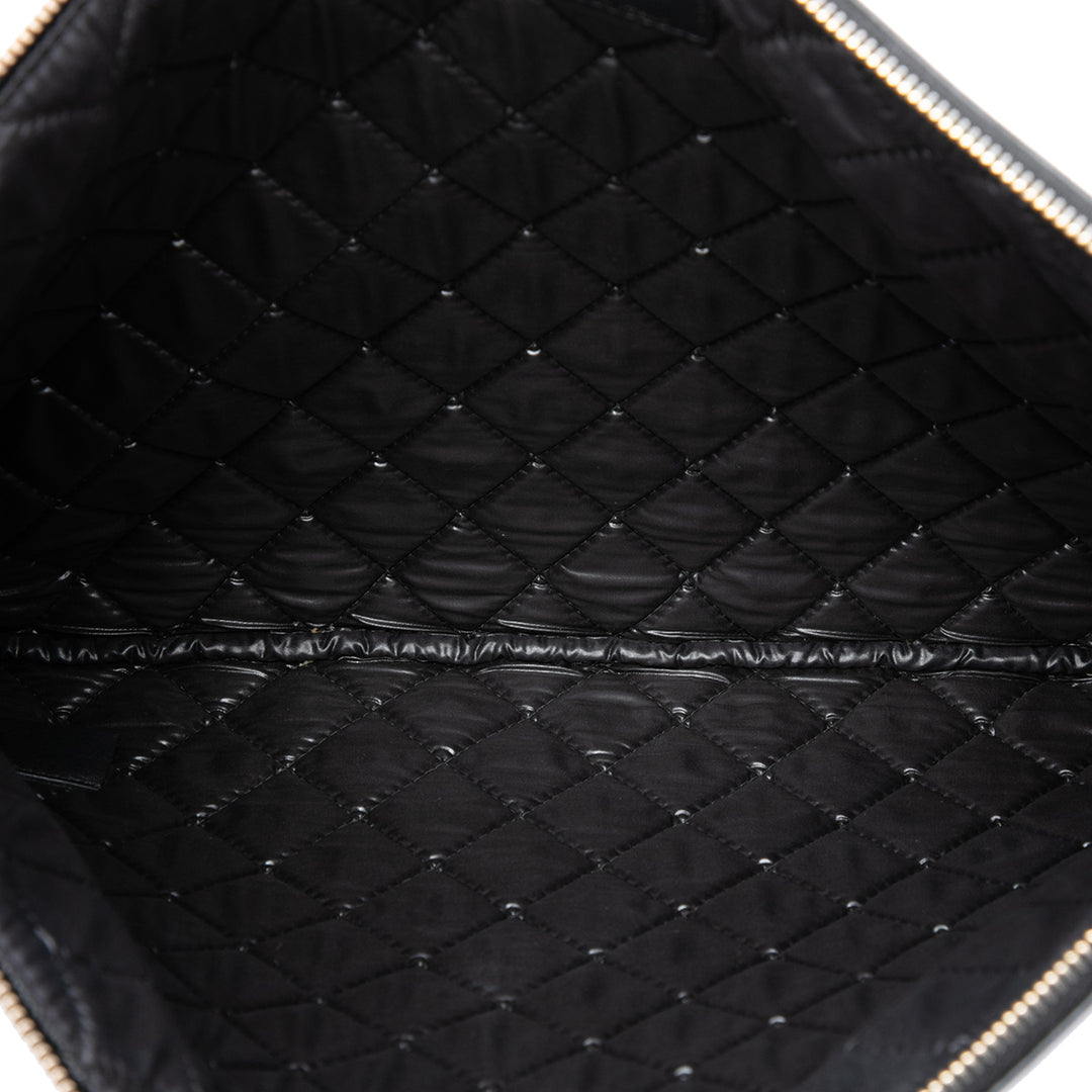 Chanel Pochette Matelassé Boy O Étui Grand Cuir caviar Noir – vue 4 – GABY PARIS