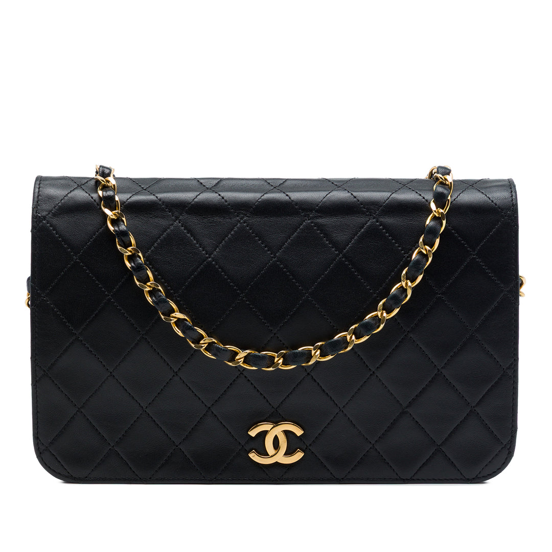 Chanel CC Matelassé Full Rabat simple Cuir d'agneau Noir – vue principale – GABY PARIS