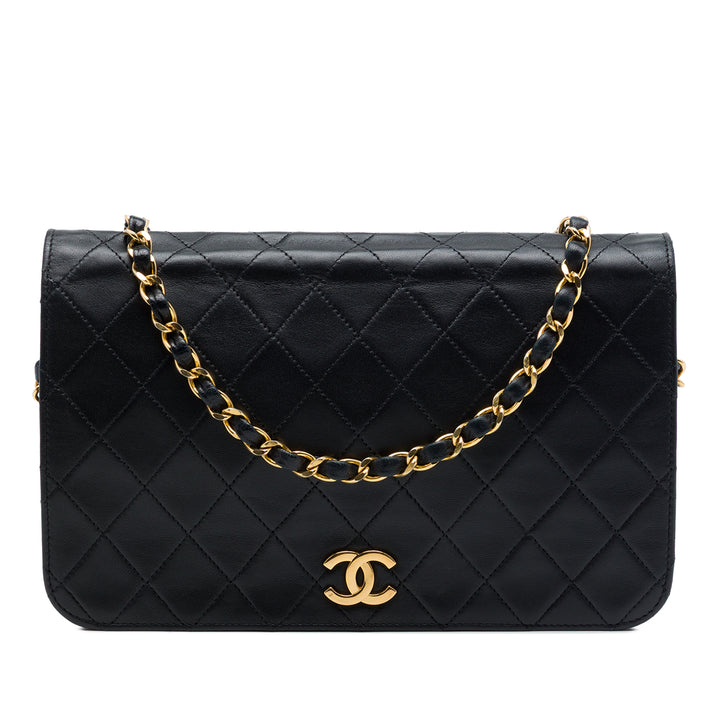 Chanel CC Matelassé Full Rabat simple Cuir d'agneau Noir – vue principale – GABY PARIS