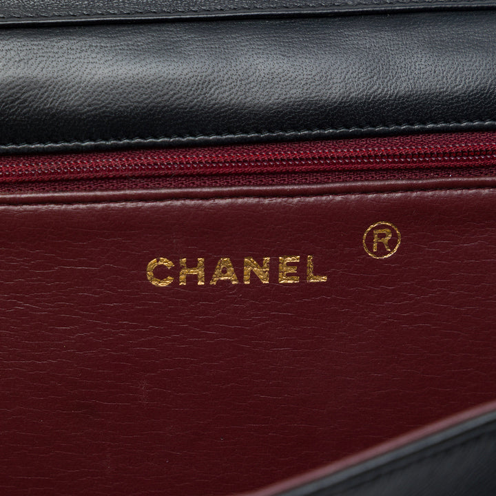 Chanel CC Matelassé Full Rabat simple Cuir d'agneau Noir – vue 5 – GABY PARIS