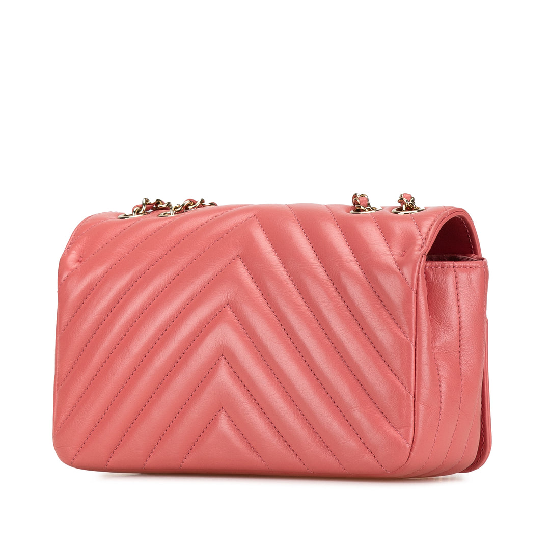Chanel Chevron Statement à rabat Mini Cuir de veau