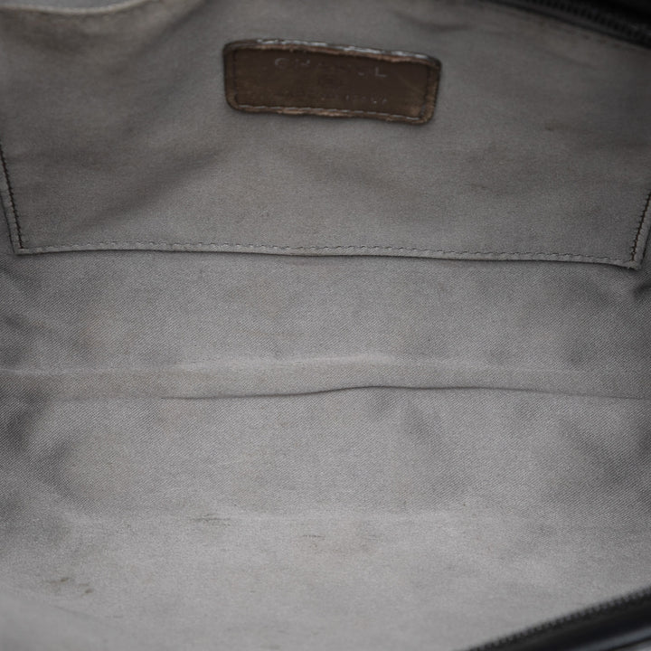 Chanel Matelassé Cuir verni embossé Lucky Symbols Pochette