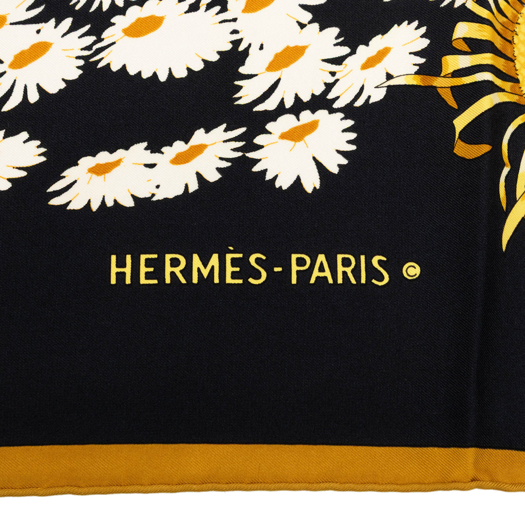 Hermès Fleurs et Carlines Soie Foulard 90