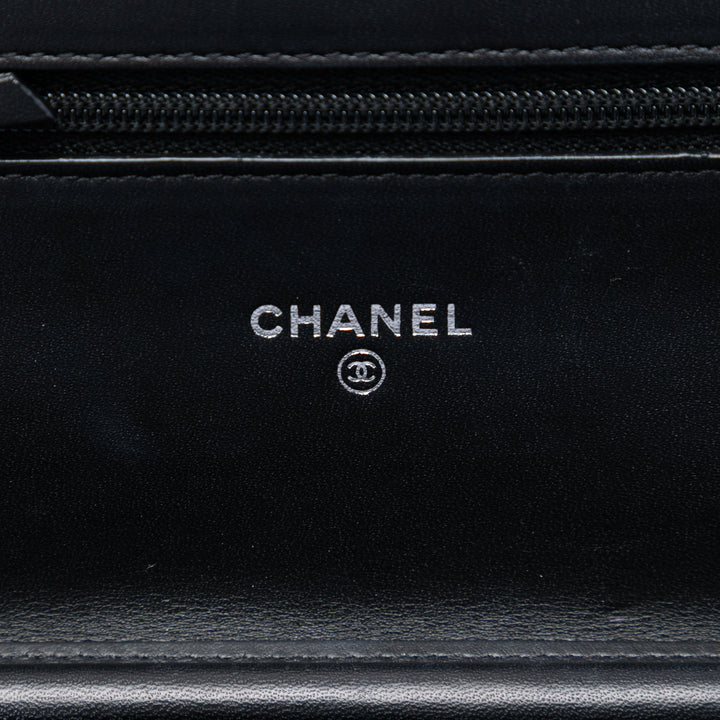 Chanel CC Matelassé Cuir verni Brilliant Wallet on Chain