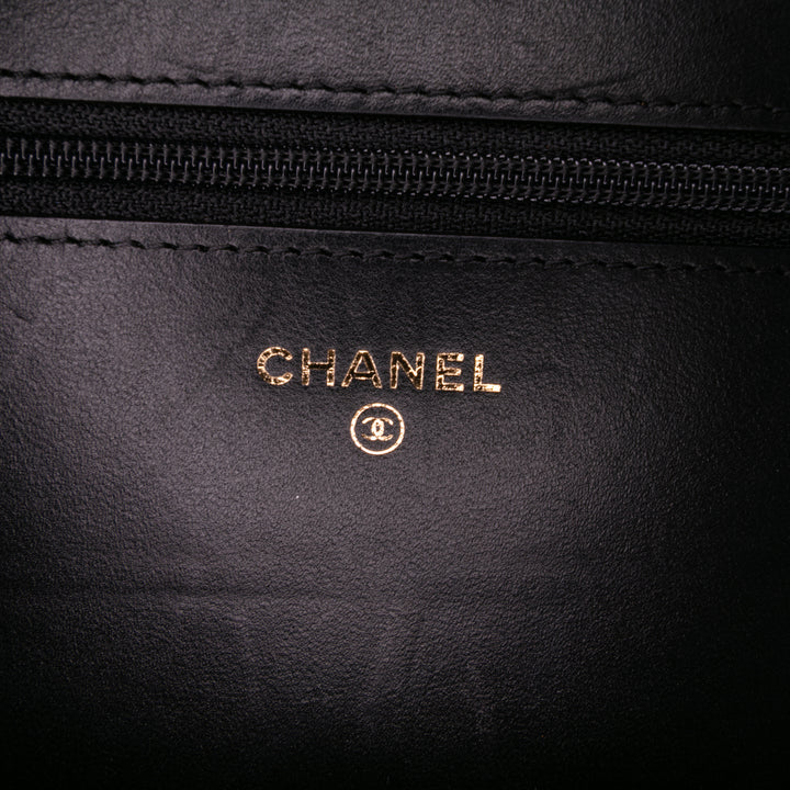 Bicolor Quilted Lambskin Camellia Wallet on Chain Black - Gaby Paris