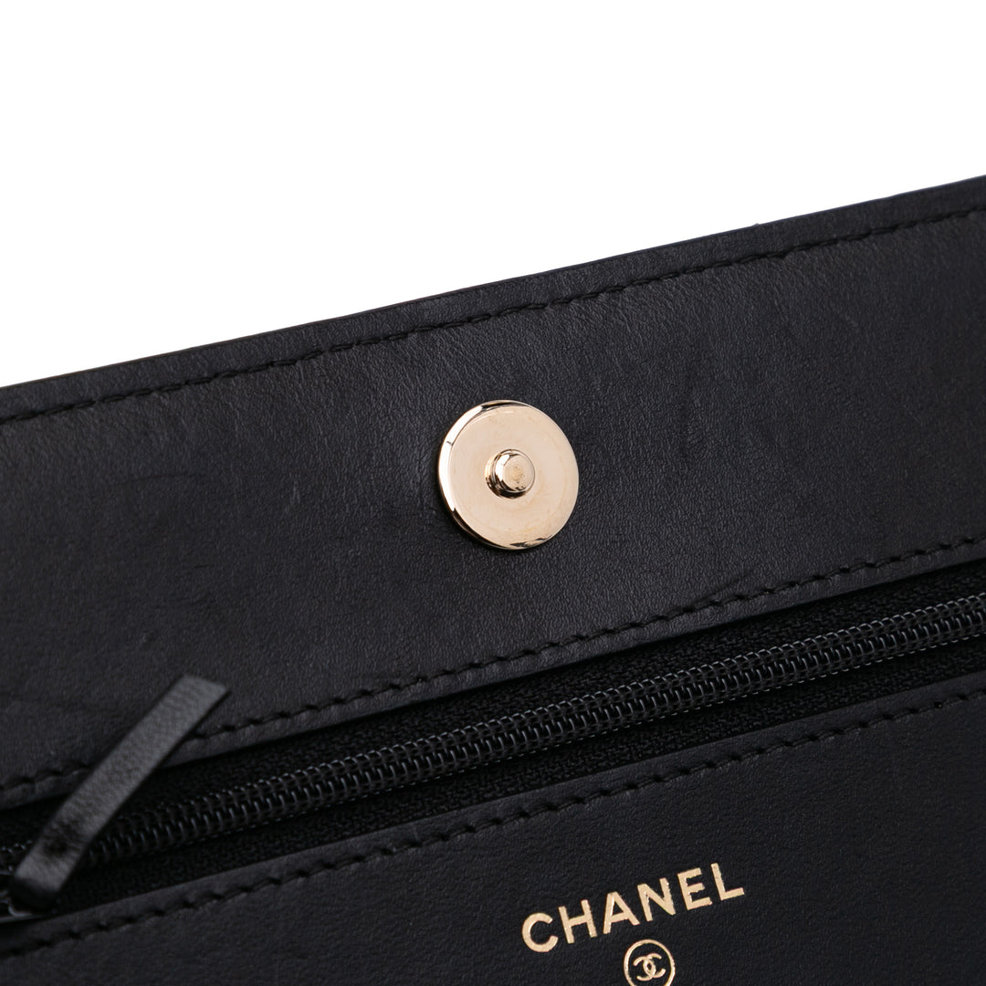 Bicolor Quilted Lambskin Camellia Wallet on Chain Black - Gaby Paris
