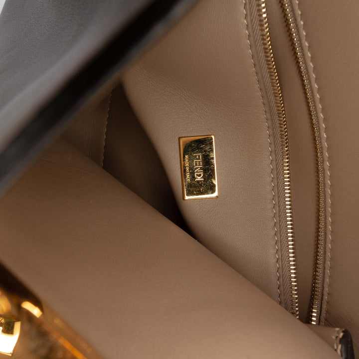 Fendi Medium Cuir Peekaboo Iconic Essentially Sac