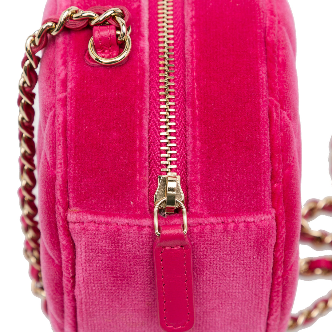 Velvet Pearl Crush Round Clutch with Chain Pink - Gaby Paris