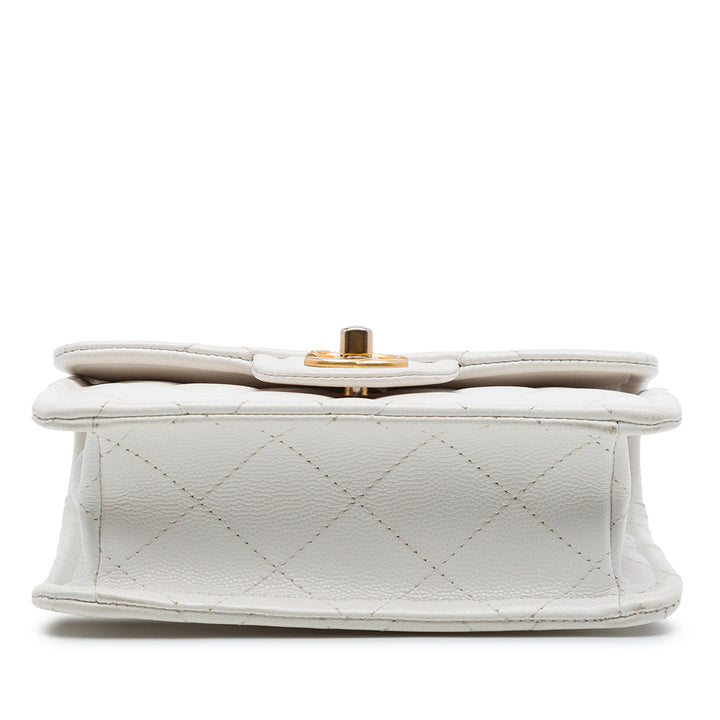 Chanel Matelassé Sweet à rabat Mini Cuir caviar