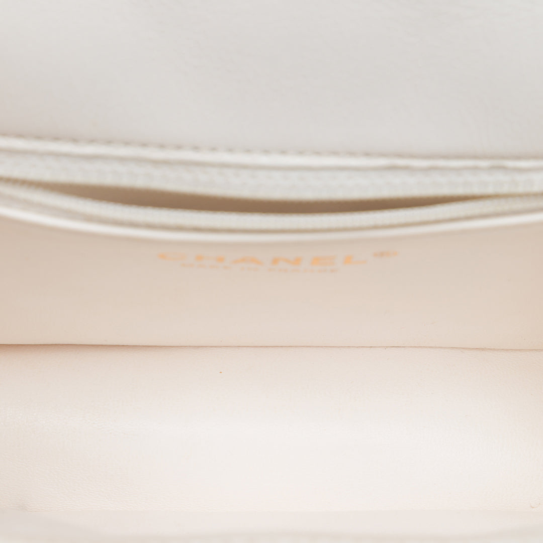 Chanel Matelassé Sweet à rabat Mini Cuir caviar