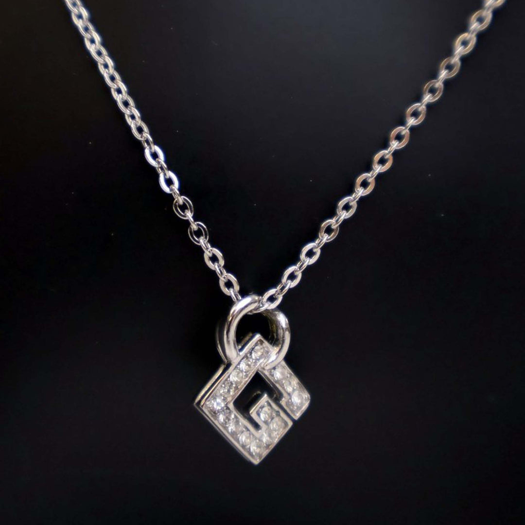 Givenchy plaqué G Logo Rhinestone Pendant Collier