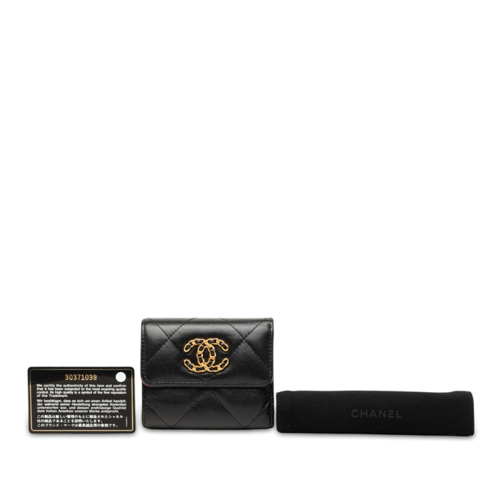 Chanel Matelassé 19 à rabat Portefeuille Cuir d'agneau