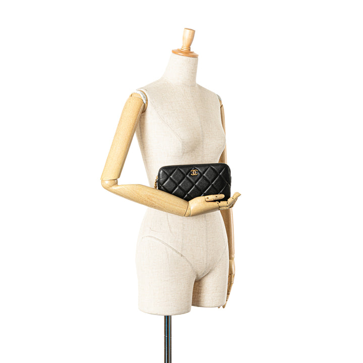 CC Quilted Caviar Pouch Black - Gaby Paris