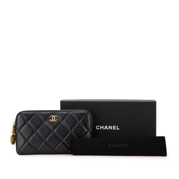CC Quilted Caviar Pouch Black - Gaby Paris