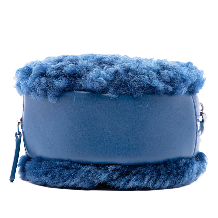 Chanel Shearling 19 Rond Pochette avec chaîne Bleu – vue 3 – GABY PARIS
