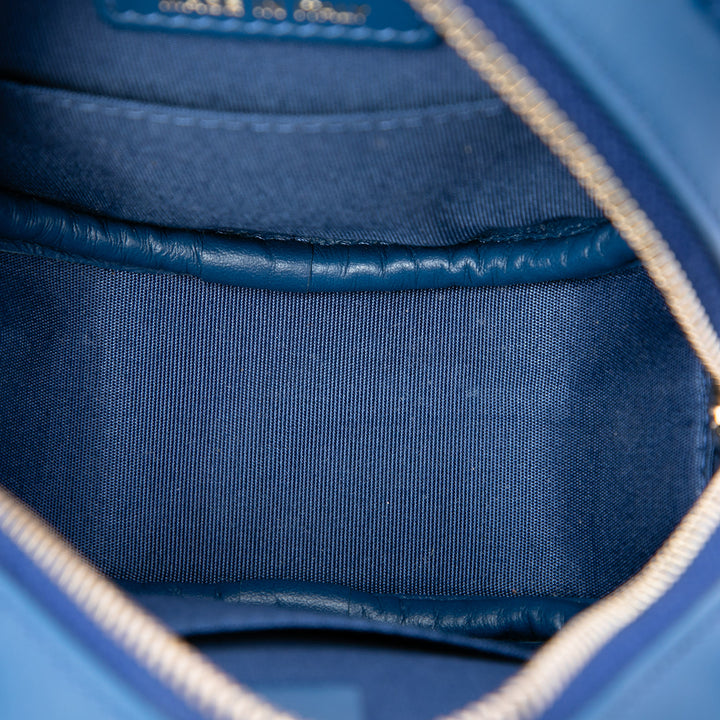 Chanel Shearling 19 Rond Pochette avec chaîne Bleu – vue 4 – GABY PARIS