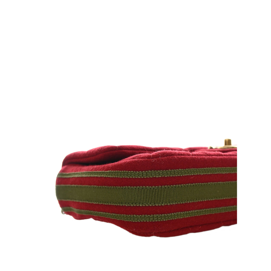 Chanel Matelassé Mixed Fibers CC Œillets à rabat Moyen Rouge – vue 9 – GABY PARIS