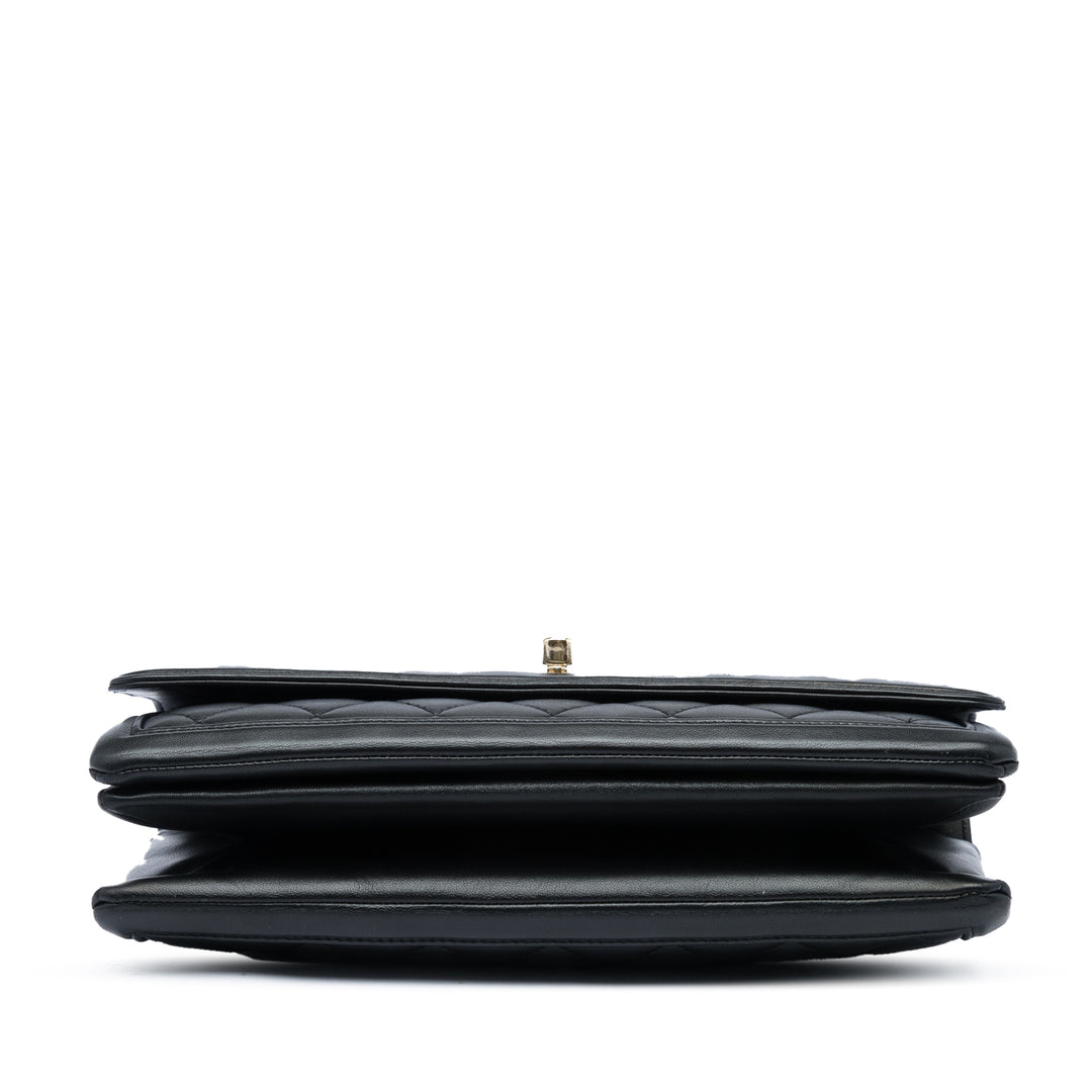 Chanel Matelassé 3 Compartment à rabat Moyen Cuir d'agneau Noir – vue 3 – GABY PARIS