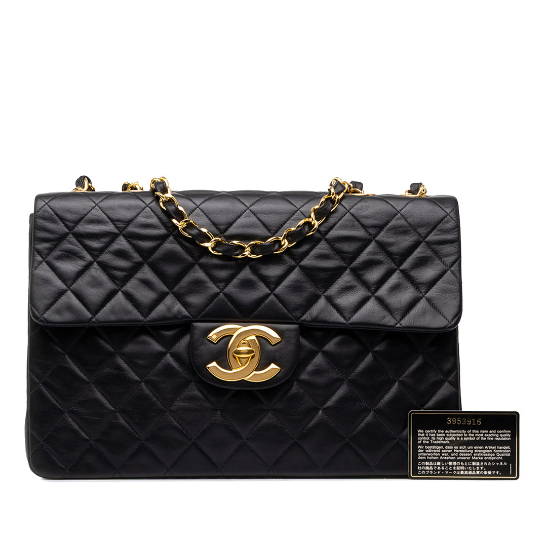 Chanel Classic Rabat simple Maxi Cuir d'agneau Noir – vue 7 – GABY PARIS