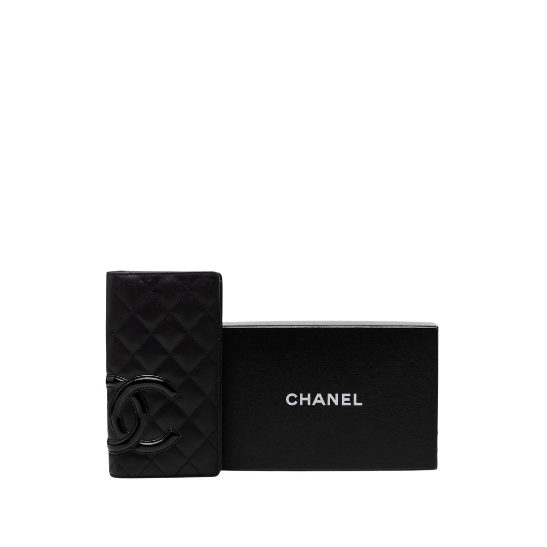 Chanel Matelassé Cuir d’agneau Cambon Ligne Bifold Portefeuille