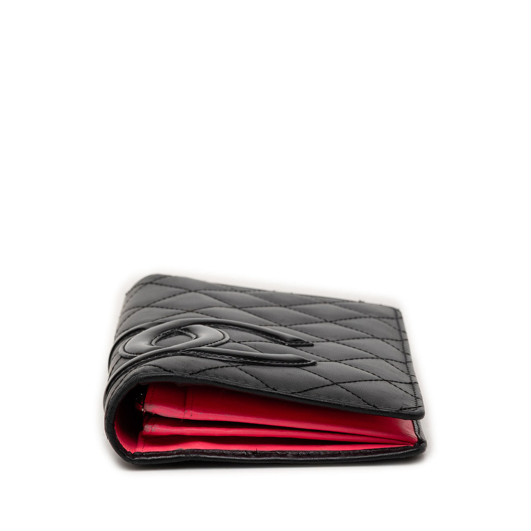 Chanel Matelassé Cuir d’agneau Cambon Ligne Bifold Portefeuille