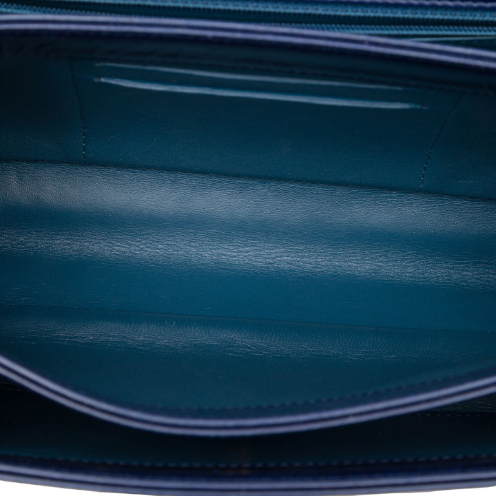 Chanel Matelassé Straight Lined à rabat Petit Cuir de veau Bleu – vue 4 – GABY PARIS