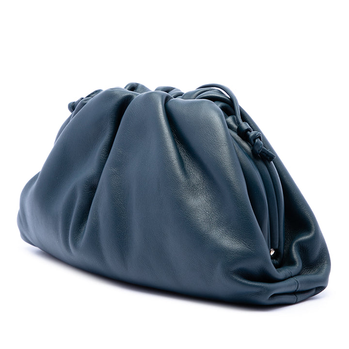 The Pochette Sac Mini Cuir d'agneau Bleu