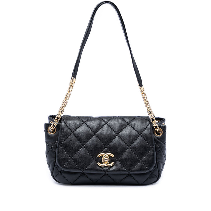 Chanel Matelassé Cuir de veau Stitch Retro Chain Accordion à rabat
