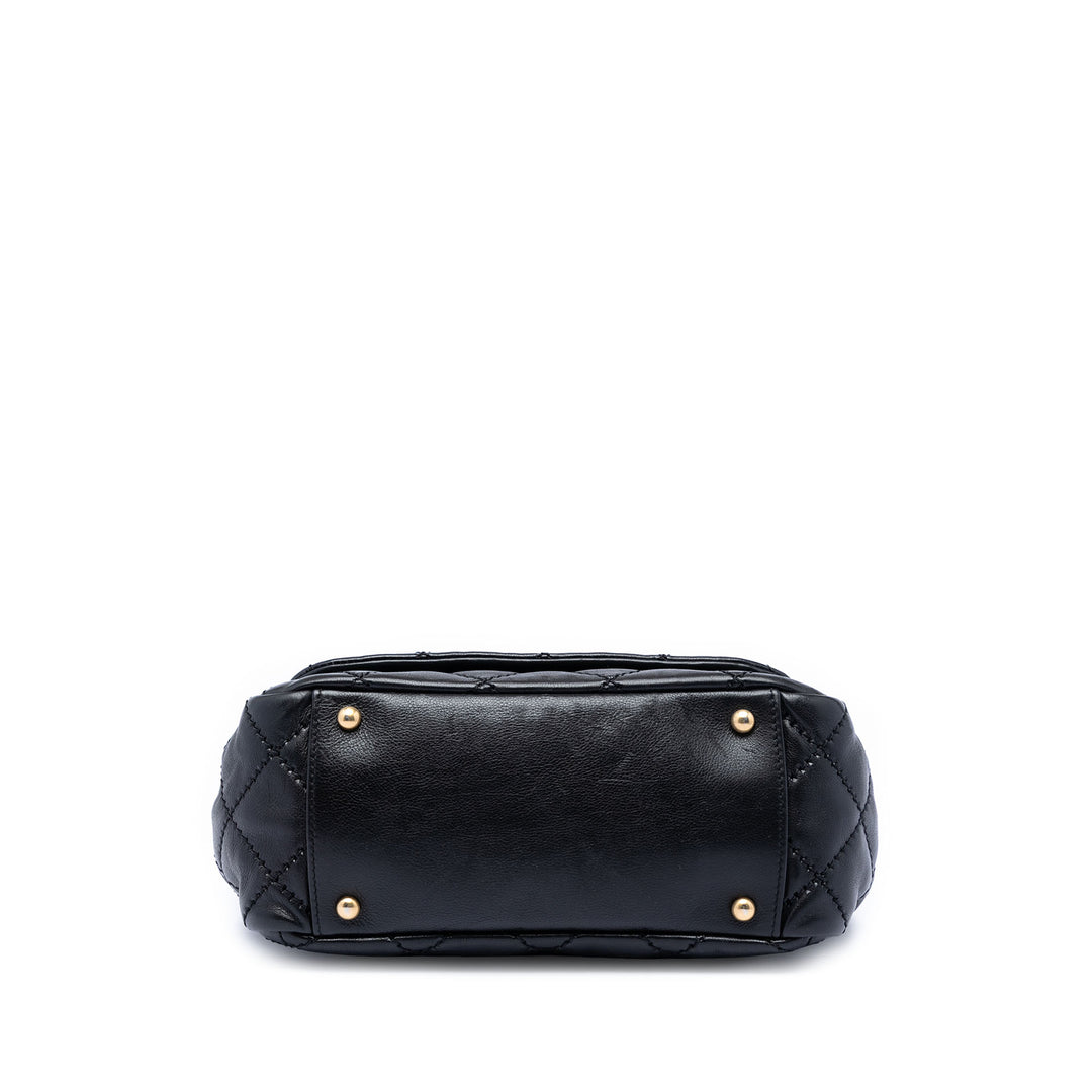 Chanel Matelassé Cuir de veau Stitch Retro Chain Accordion à rabat