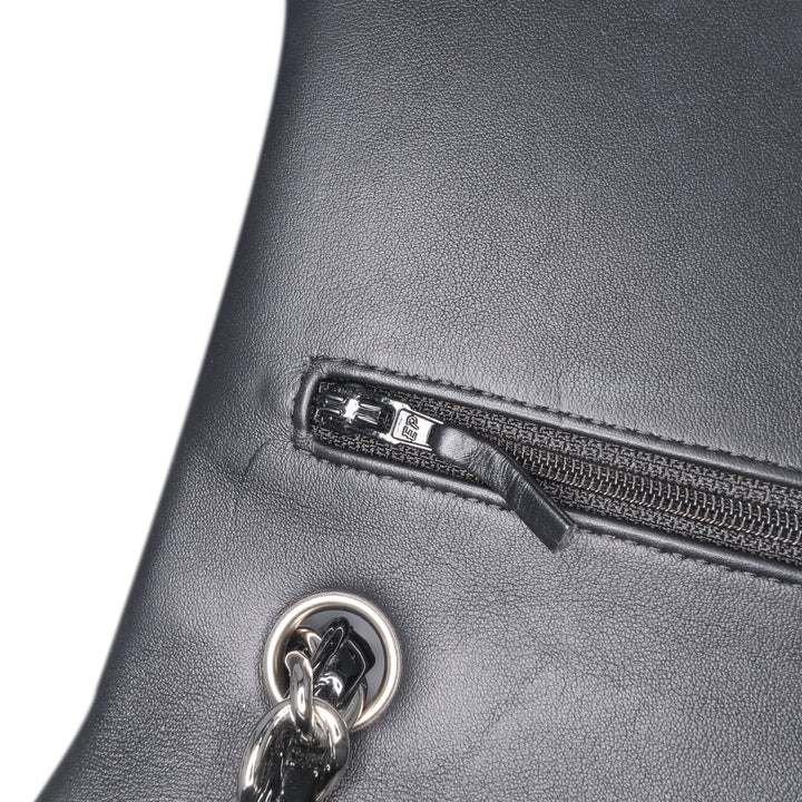 Jumbo Classic Patent Double Flap Black - Gaby Paris