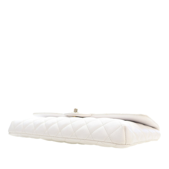 Chanel CC Matelassé à rabat Pochette Cuir caviar Blanc – vue 6 – GABY PARIS
