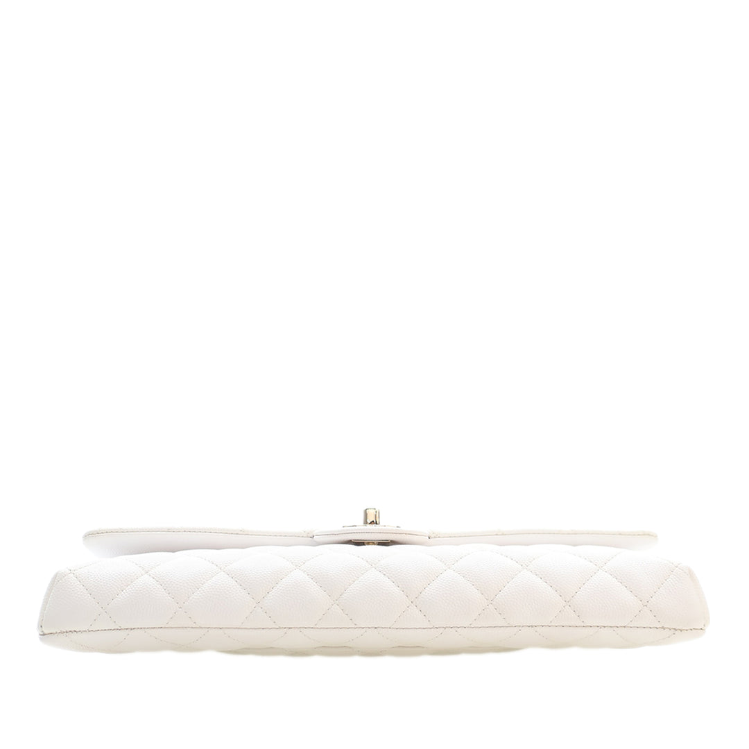 Chanel CC Matelassé à rabat Pochette Cuir caviar Blanc – vue 7 – GABY PARIS