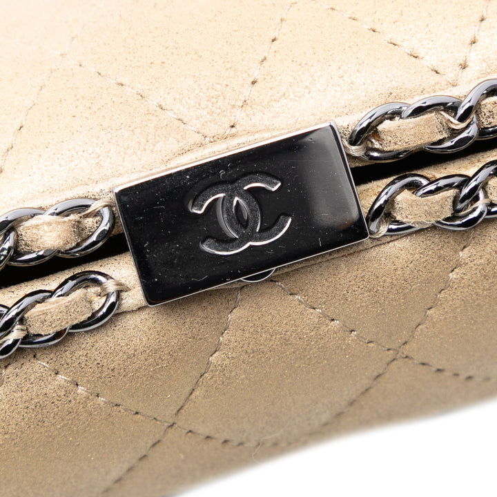 Chanel Matelassé Metallic Daim Sac rond à chaîne Evening Pochette avec chaîne – GABY PARIS Authentique