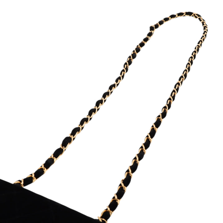 Chanel Mini Matelassé Velours Straight à rabat