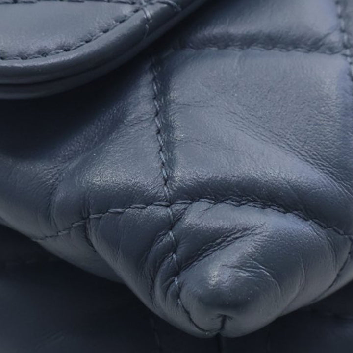 Chanel Medium Matelassé Cuir de veau 19 à rabat