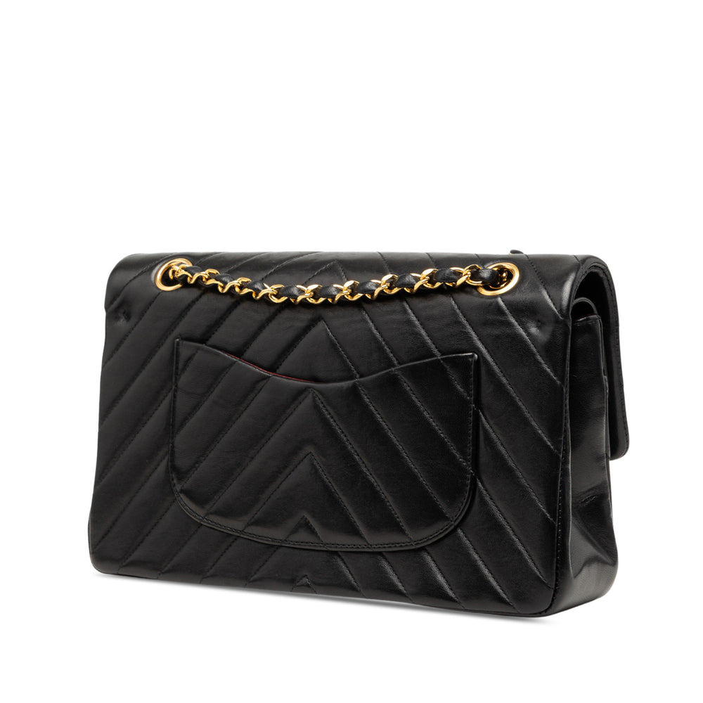 Chanel Classic Chevron Froissé Double rabat Moyen Cuir de veau Noir – vue 2 – GABY PARIS