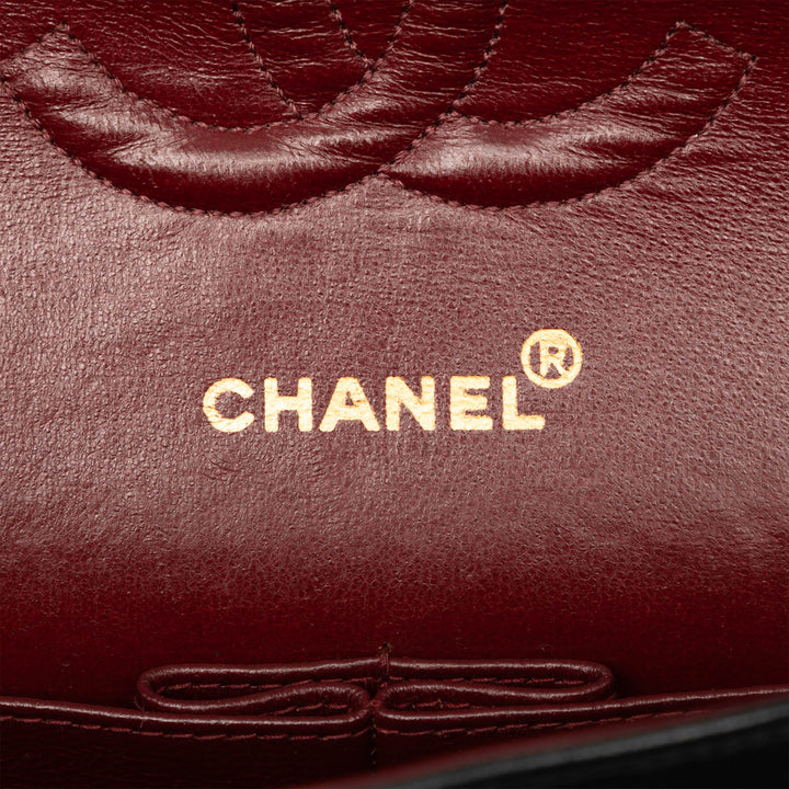 Chanel Medium Classic Chevron Crumpled Cuir de veau Double rabat