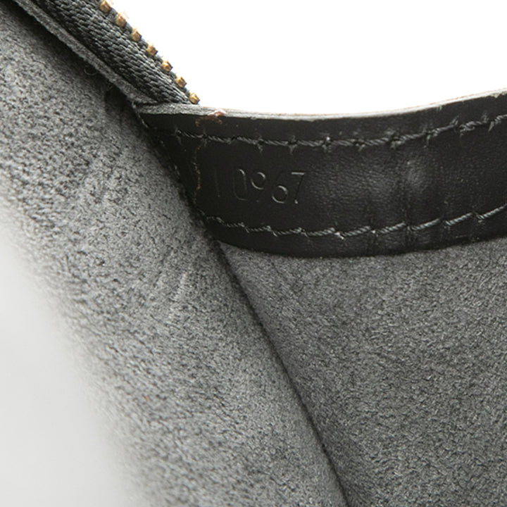Louis Vuitton Gobelins Cuir Épi