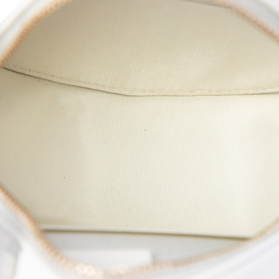 Chanel Matelassé 19 Rond Pochette avec chaîne Cuir de chèvre Blanc – vue 4 – GABY PARIS