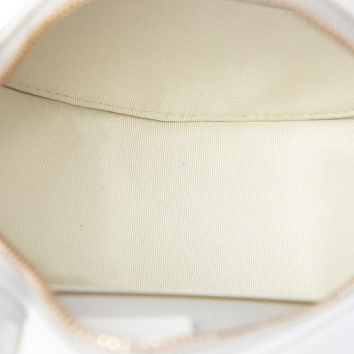 Chanel Matelassé 19 Rond Pochette avec chaîne Cuir de chèvre Blanc – vue 4 – GABY PARIS