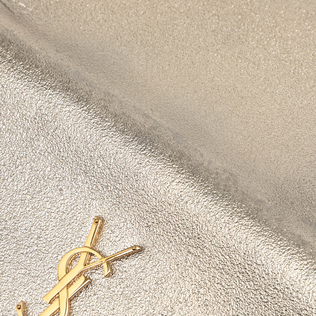 Saint Laurent Metallic Cuir de veau Cassandre Pochette