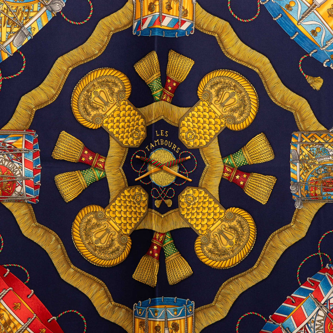 Hermès Les Tambours Soie Foulard 90 Bleu – GABY PARIS Authentique