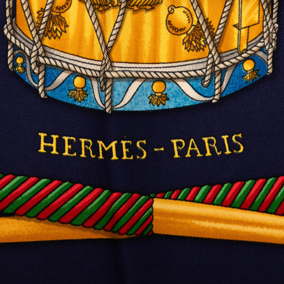 Hermès Les Tambours Soie Foulard 90 Bleu – GABY PARIS Authentique