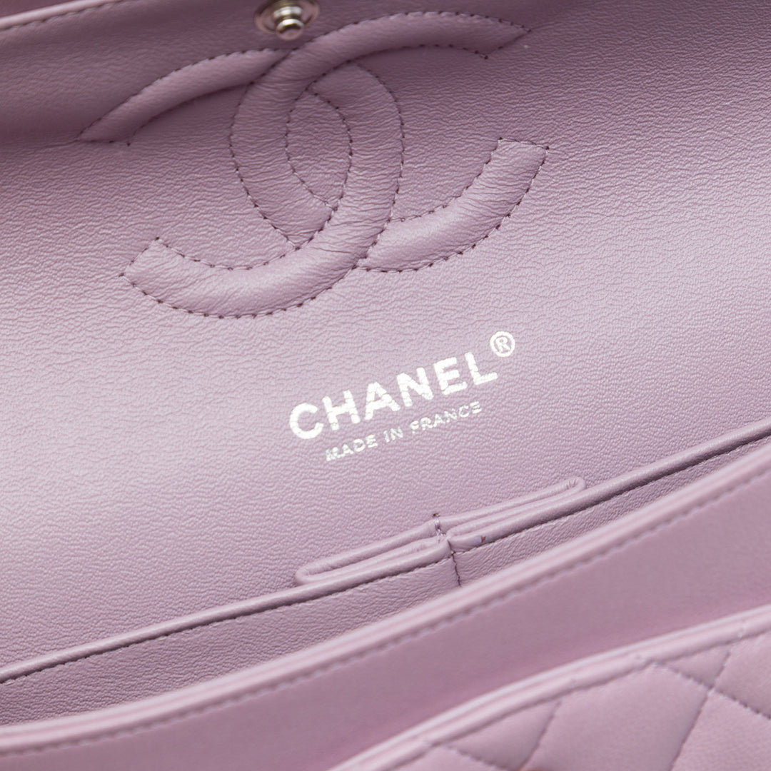 Chanel Medium Classic Cuir d'agneau Double rabat