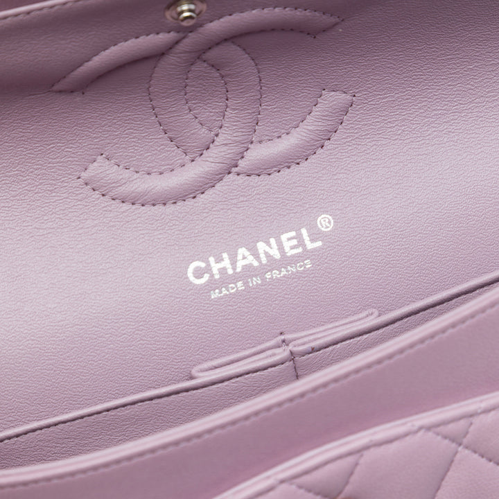 Chanel Medium Classic Cuir d'agneau Double rabat