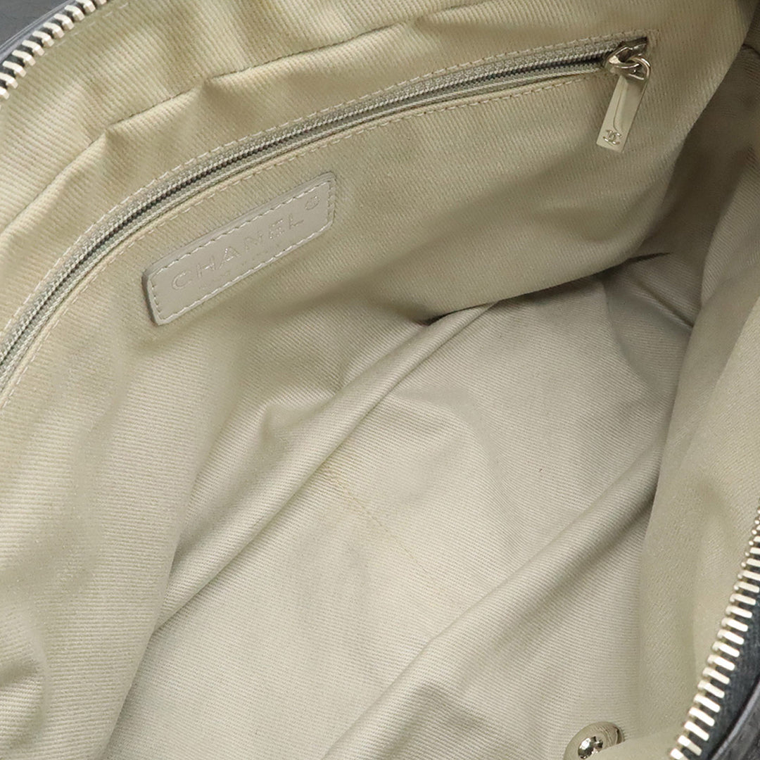 Chanel Matelassé vieilli Cuir de veau Easy Zip à rabat