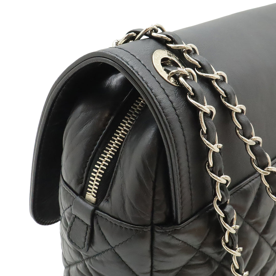 Chanel Matelassé vieilli Cuir de veau Easy Zip à rabat
