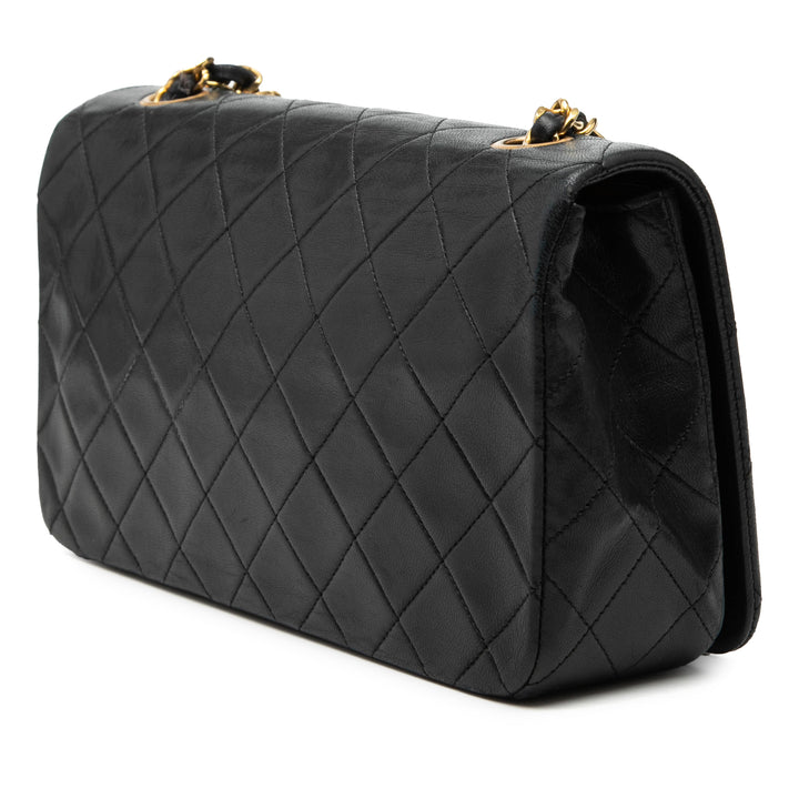 Chanel Medium Matelassé Cuir d’agneau Rabat intégral